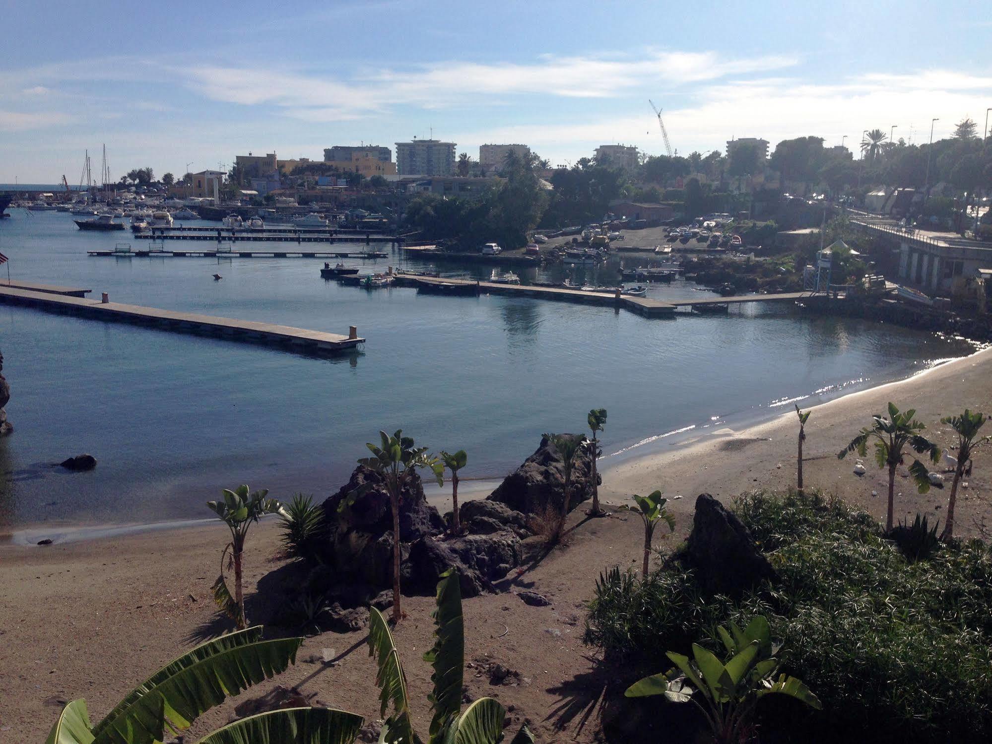 Bed and Breakfast Baia Di Ognina CTA Exterior foto